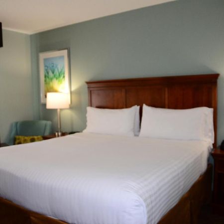 Baymont Inn & Suites בראסלטון מראה חיצוני תמונה