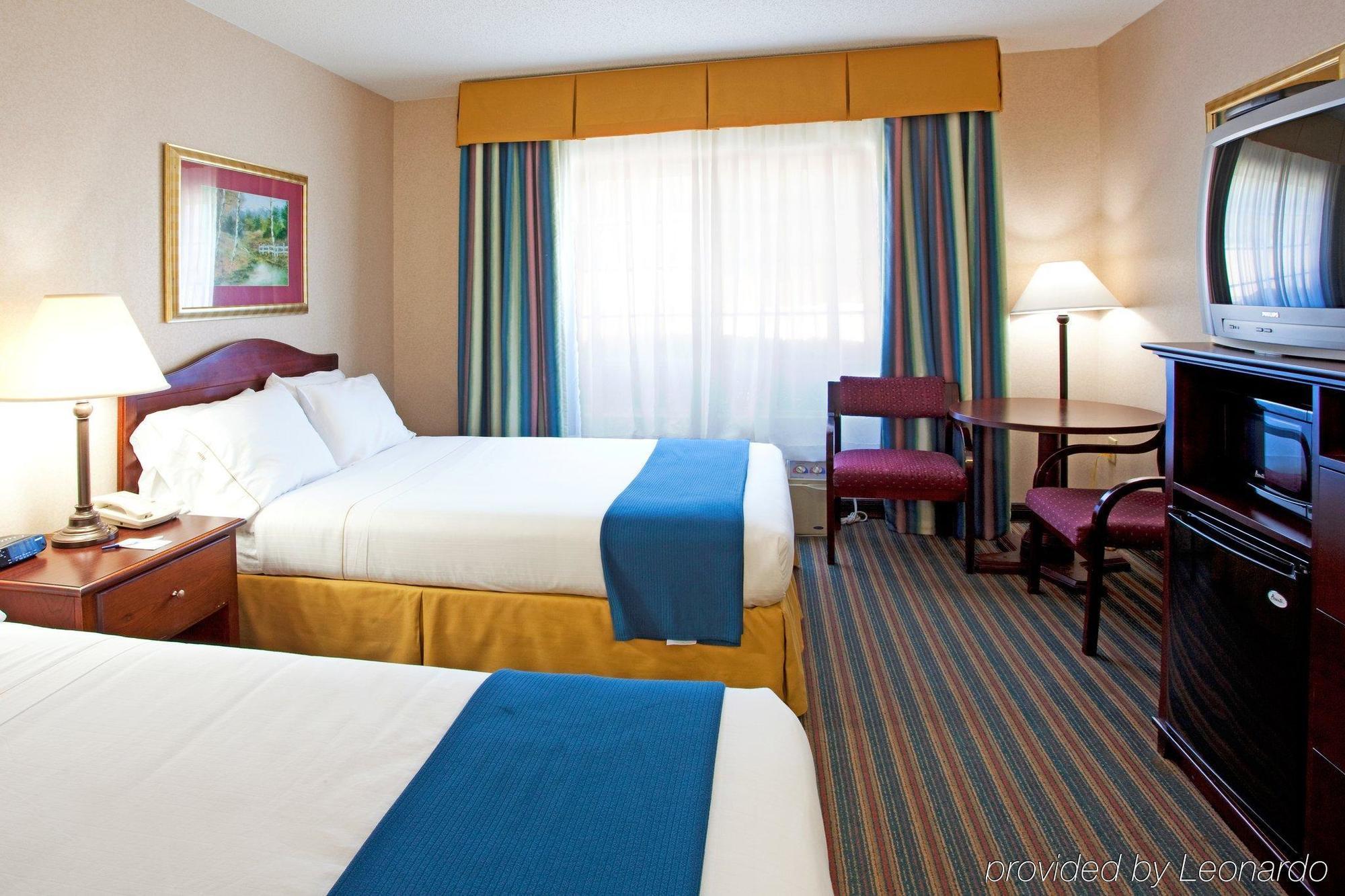 Baymont Inn & Suites בראסלטון חדר תמונה
