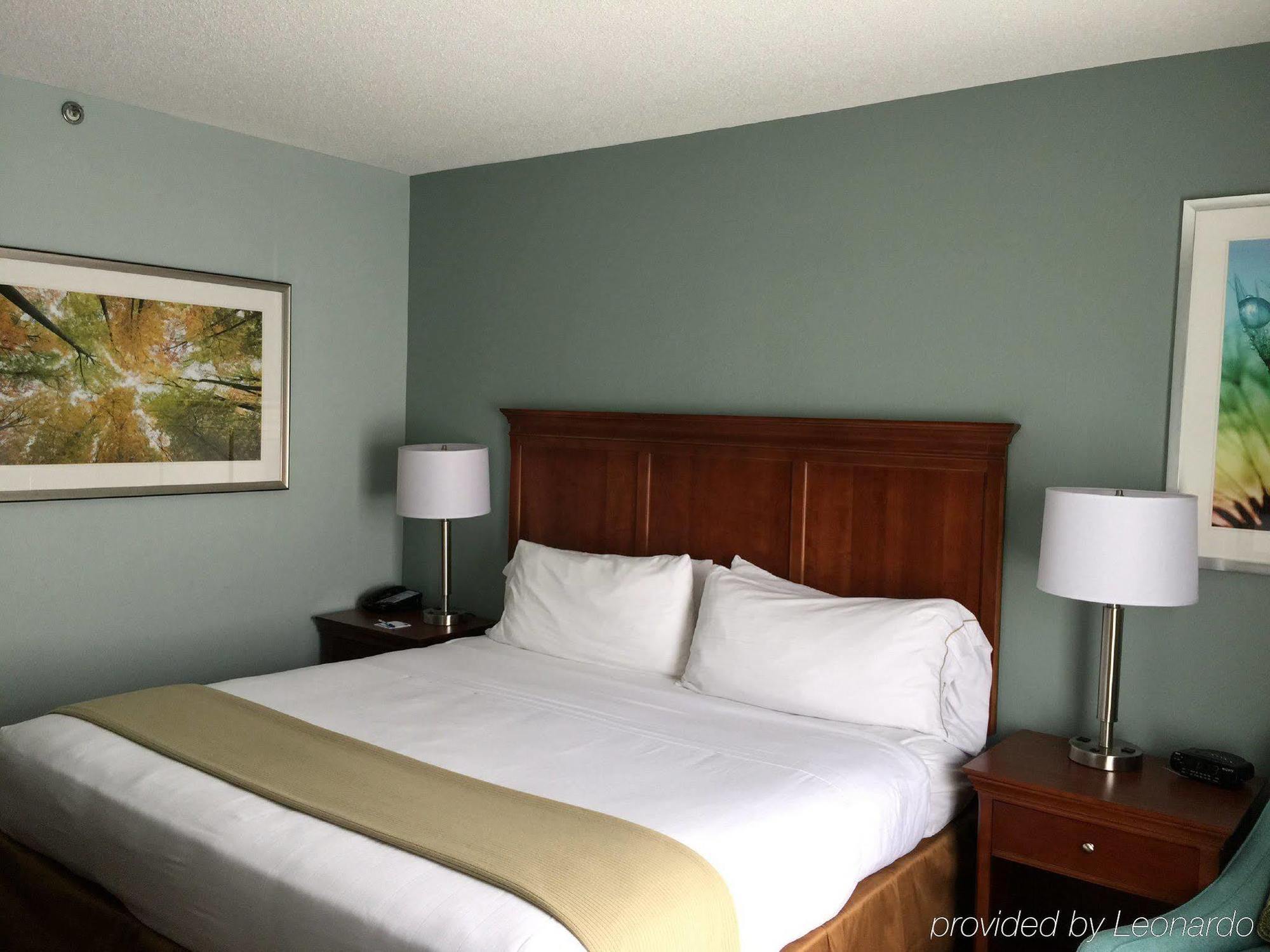 Baymont Inn & Suites בראסלטון מראה חיצוני תמונה