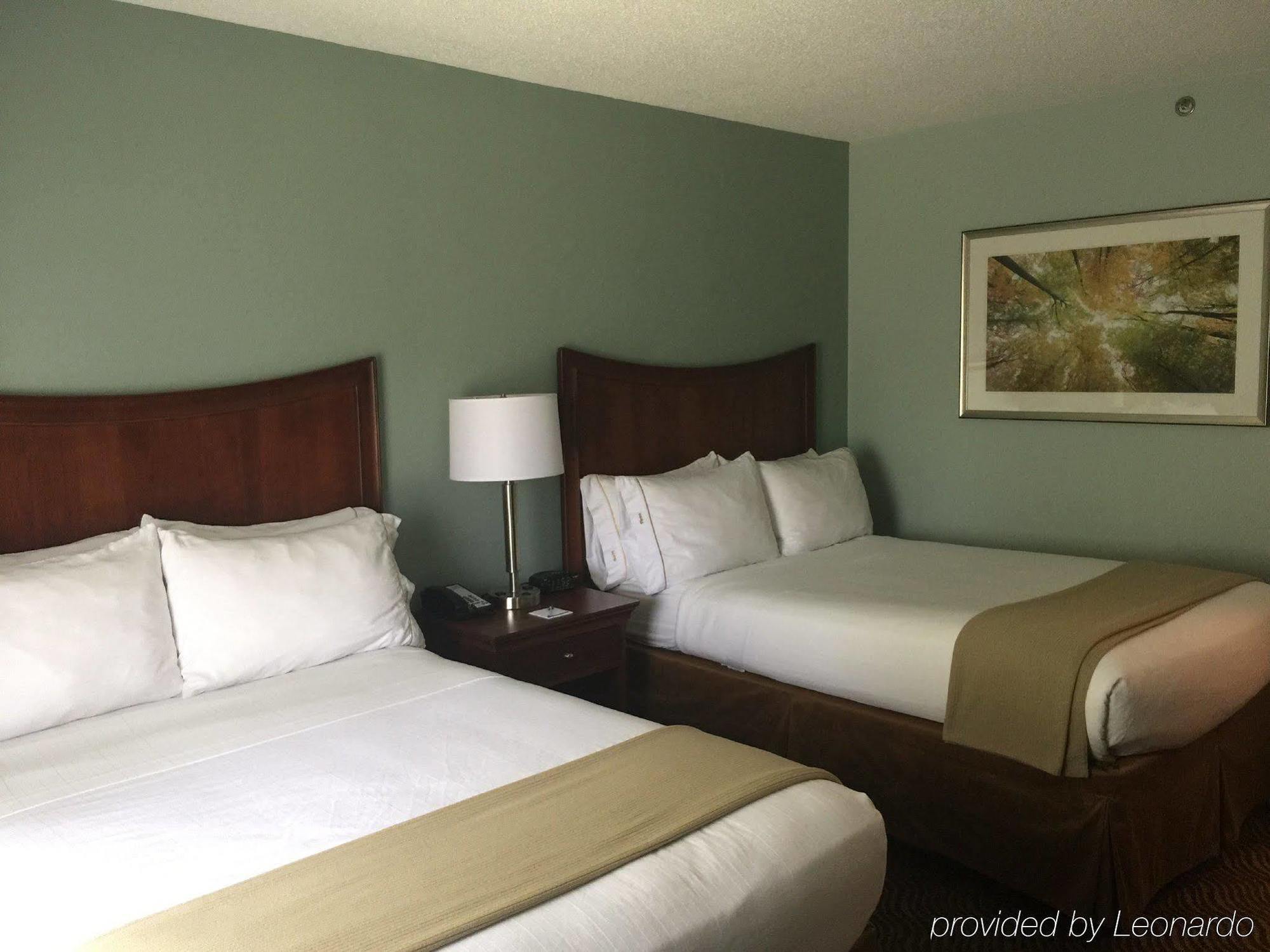 Baymont Inn & Suites בראסלטון מראה חיצוני תמונה