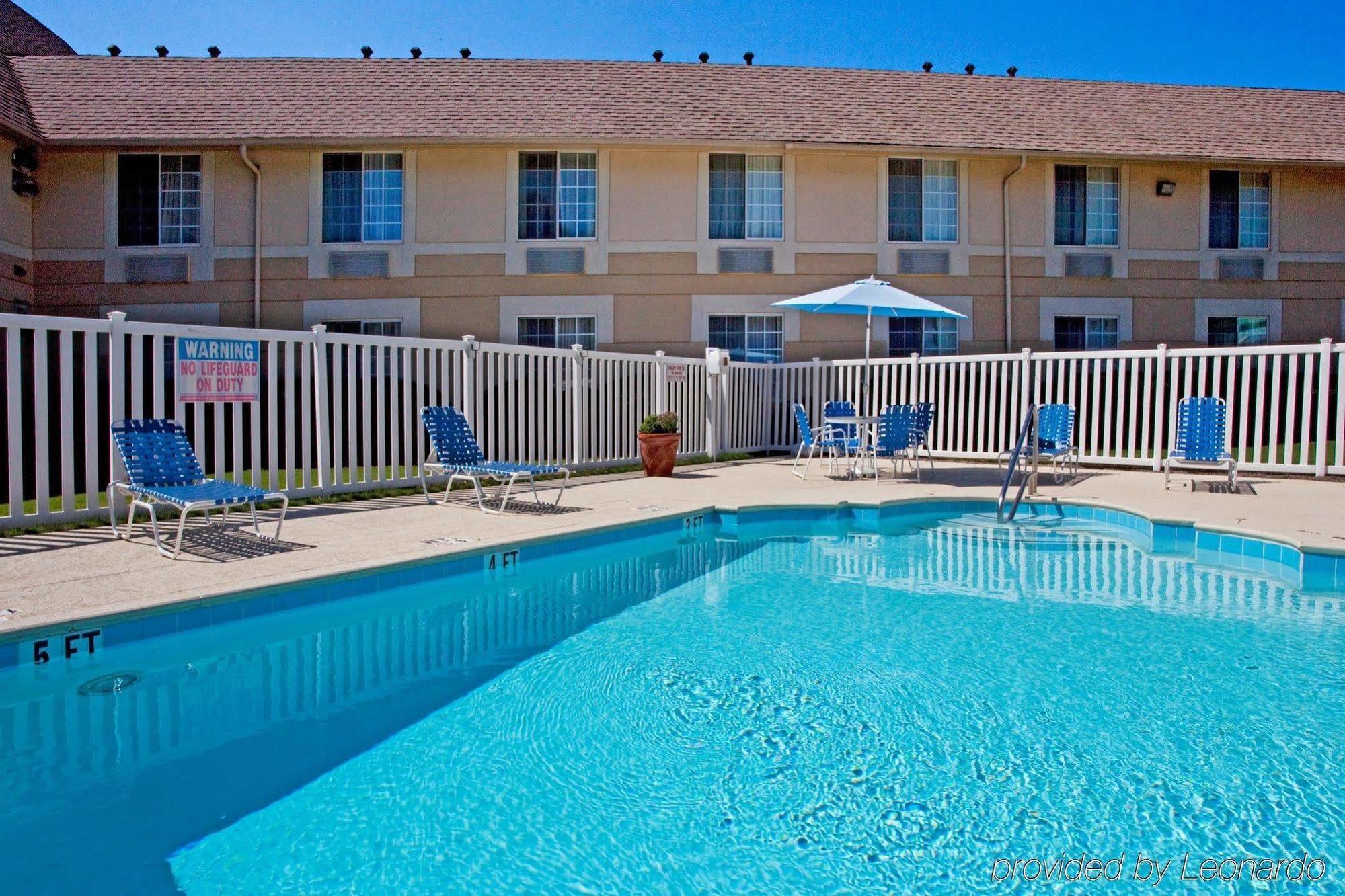 Baymont Inn & Suites בראסלטון מתקנים תמונה