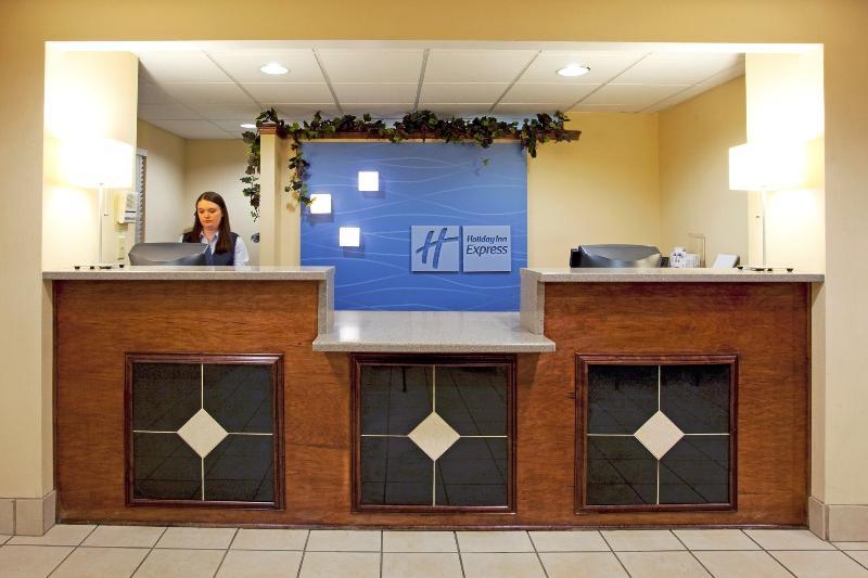 Baymont Inn & Suites בראסלטון מראה חיצוני תמונה